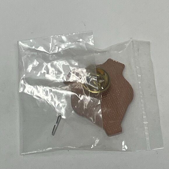 Route 66 Casino 2004 Enamel Pin Albuquerque New Mexico - Picture 4 of 6